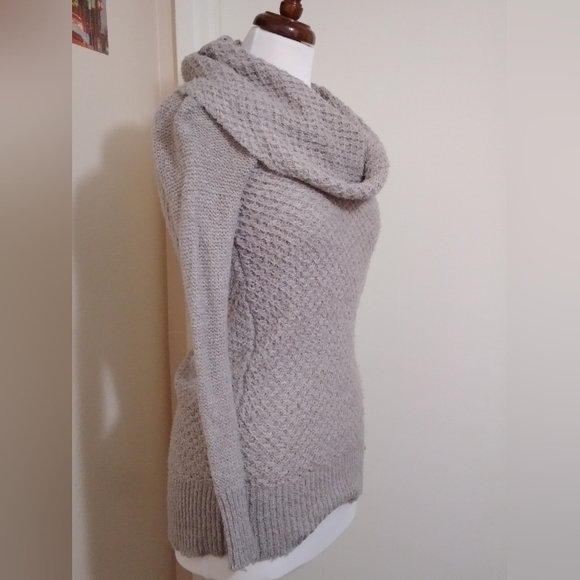 SALE $ American Eagle Outfitters Cowlneck Sweater XS - Picture 6 of 8